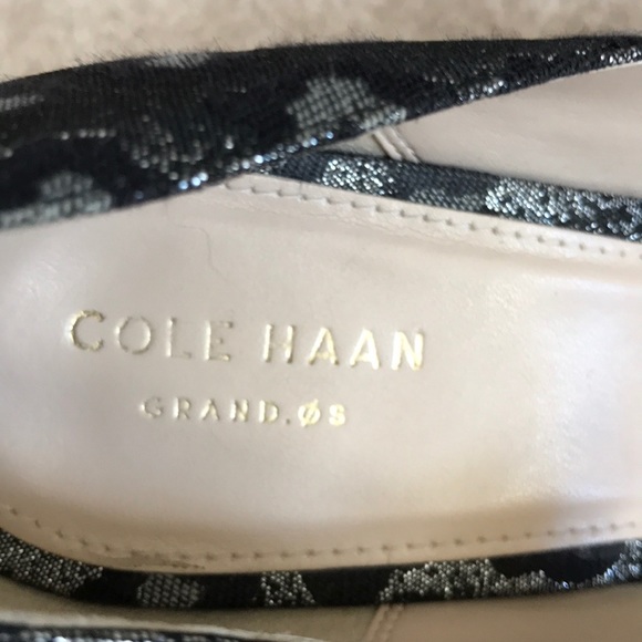 Cole Hahn Pumps - Picture 6 of 7